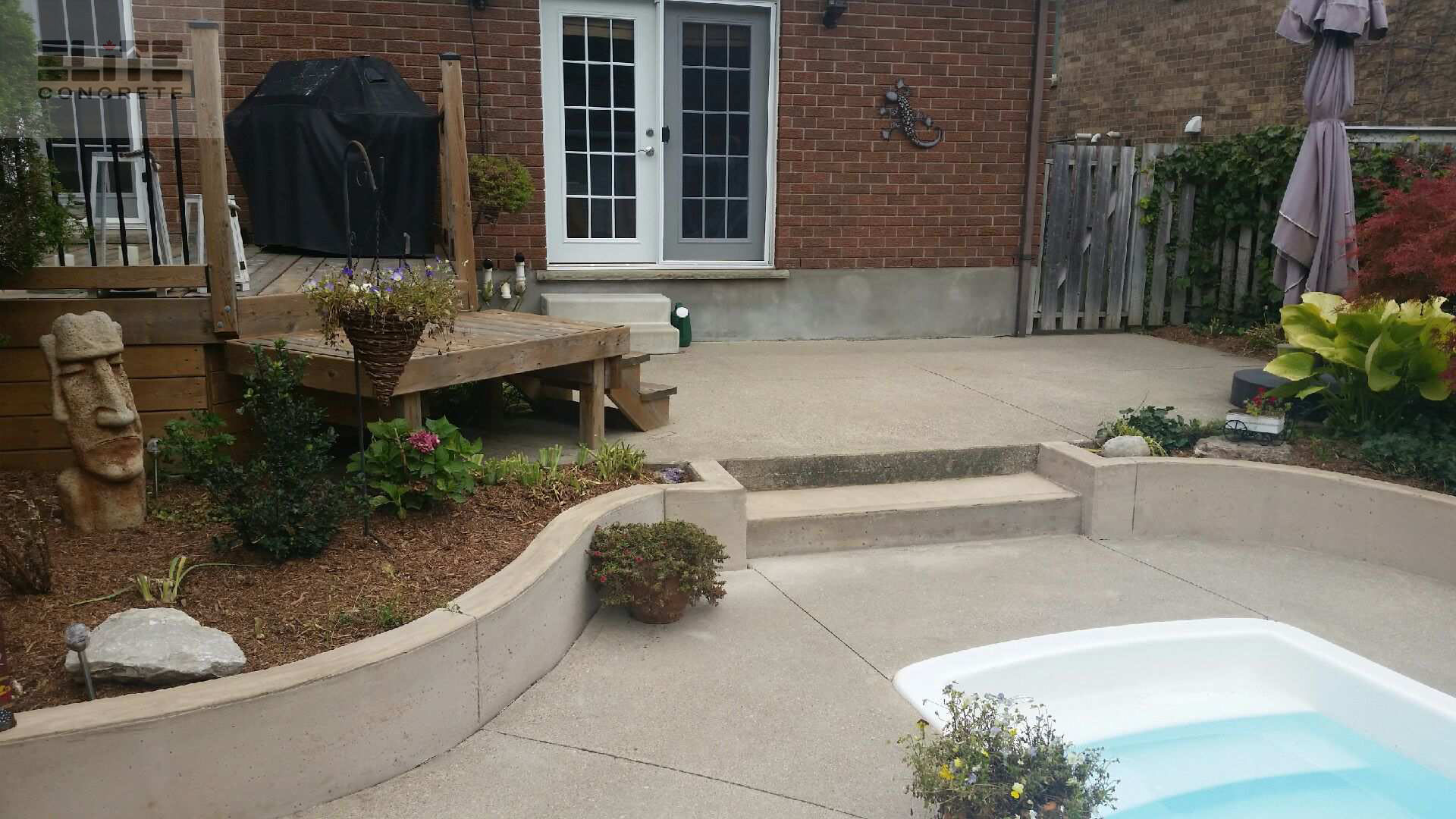 Small retaining wall around pool in St Thomas ON
